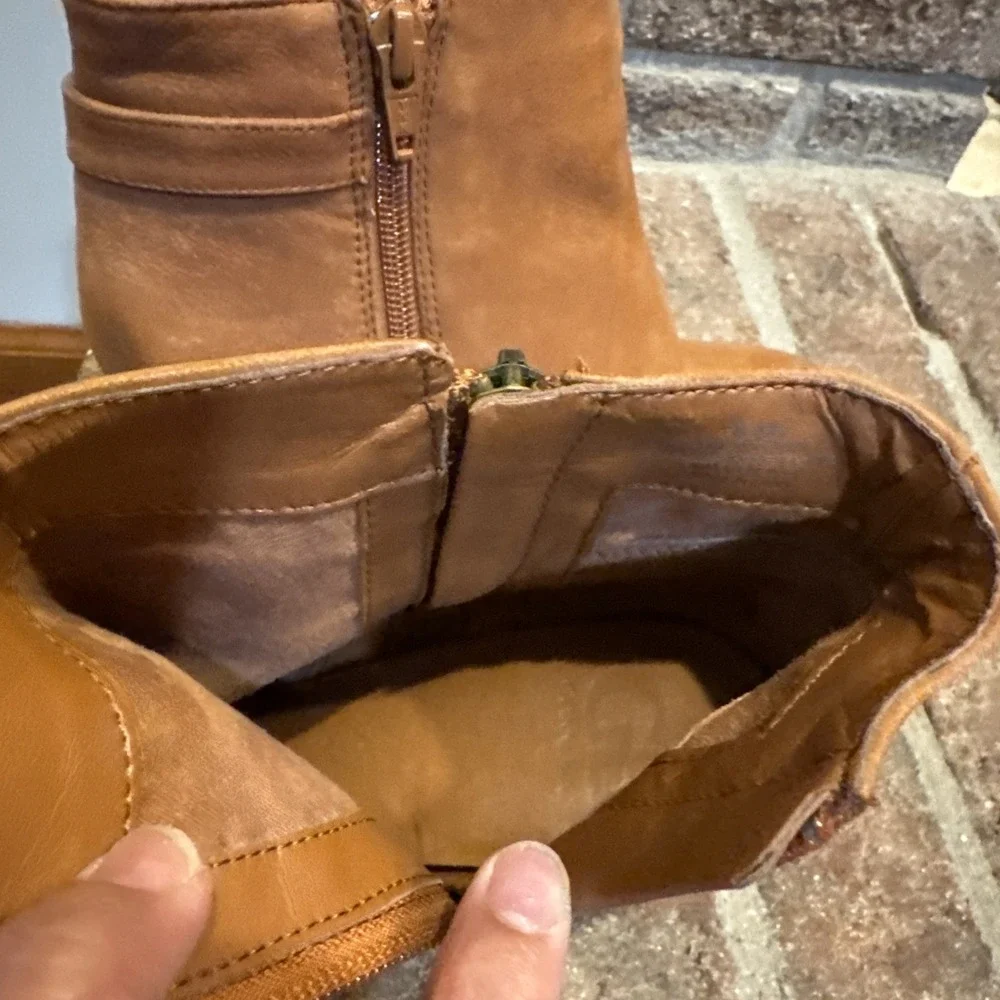 Gianni Bini Boots Womens 6.5M Ankle Booties Heel Side Zip Brown Leather Round